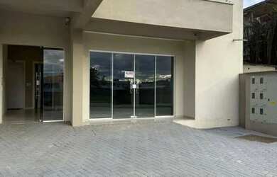 Imagem: O depósito possui 1 Vaga na garagem e 83m² de Área e está