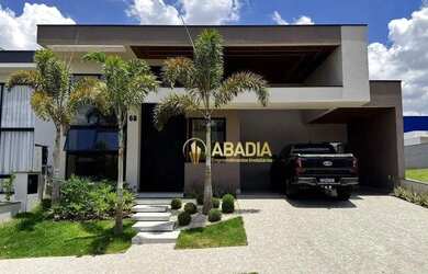 Imagem: A casa em condomínio possui 3 Dormitórios, 5 Banheiros, 4