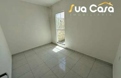 Imagem: A casa possui 2 Dormitórios, 1 Banheiro e 1 Vaga na garagem