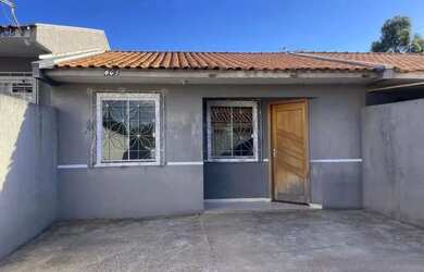 Imagem: A casa possui 2 Dormitórios, 1 Banheiro, 1 Vaga na garagem