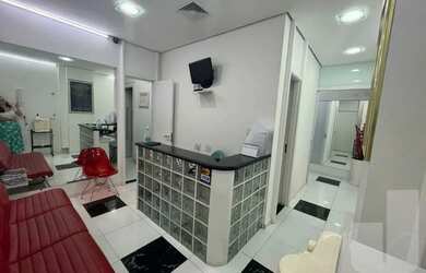 Imagem: O depósito possui 2 Vagas na garagem e 66m² de Área e está