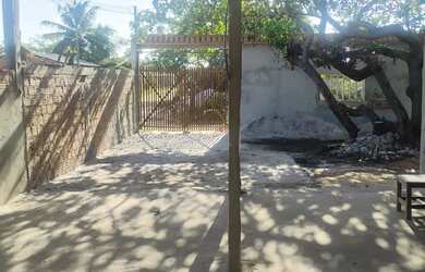 Imagem: A casa possui 2 Dormitórios, 2 Banheiros, 2 Vagas na garagem