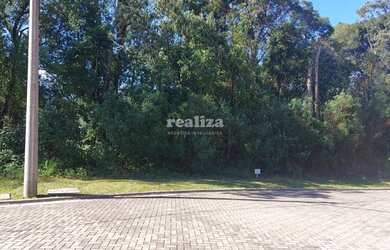 Imagem: O terreno possui 613m² de Área e está localizado em Gramado