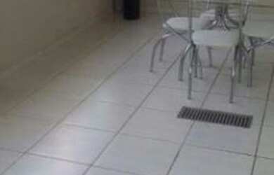 Imagem: O apartamento possui 2 Dormitórios, 2 Banheiros, 2 Vagas na