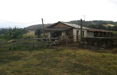 Imagem: A fazenda possui 2.300m² de Área e está localizado em Solar