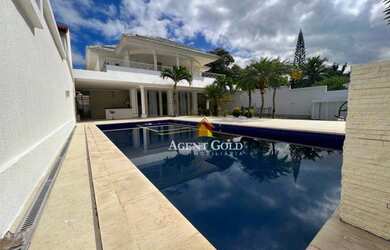 Imagem: A casa em condomínio possui 5 Dormitórios, 5 Banheiros, 4