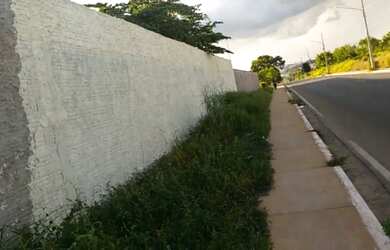 Imagem: A casa possui 4 Dormitórios, 3 Banheiros, 5 Vagas na garagem