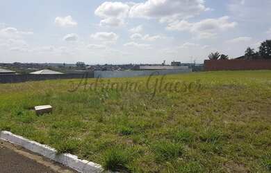 Imagem: O terreno possui 1.000m² de Área e está localizado em Campestre