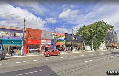 Imagem: O depósito possui 30m² de Área e está localizado em Santo