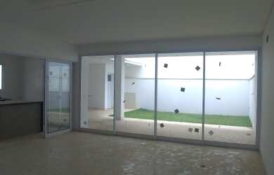 Imagem: A casa em condomínio possui 3 Dormitórios, 4 Banheiros, 4