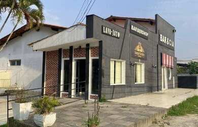 Imagem: O depósito possui 5 Vagas na garagem, 250m² de Área e está