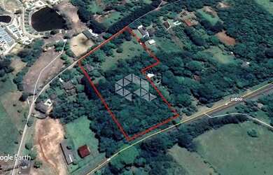 Imagem: O terreno possui 935m² de Área e está localizado em Centro