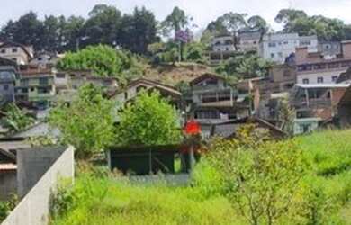 Imagem: O terreno possui 378m² de Área e está localizado em Catarcione