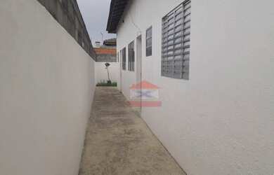 Imagem: A casa possui 2 Dormitórios, 1 Banheiro e 70m² de Área e