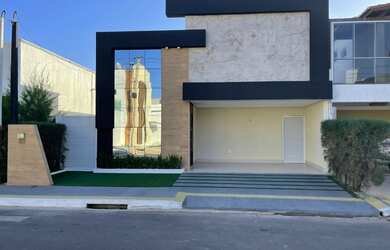 Imagem: A casa em condomínio possui 3 Dormitórios, 2 Banheiros, 2