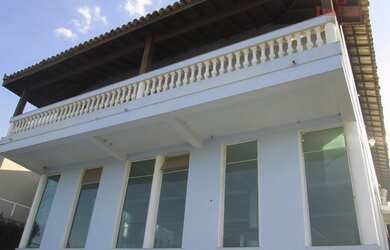 Imagem: A casa em condomínio possui 5 Dormitórios, 4 Banheiros, 3