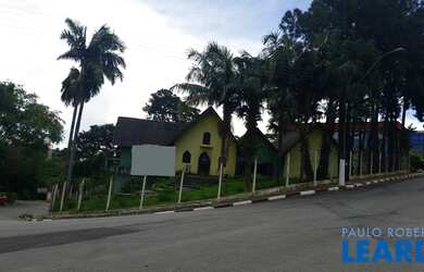 Imagem: O terreno à venda possui 2198m² de Área e está localizado