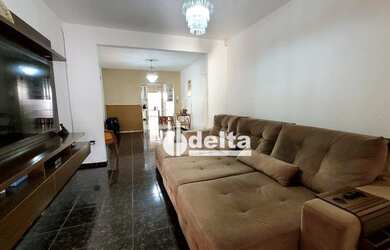 Imagem 1: Casa com 3 dormitórios, 240 m² - venda por R$ 570.000,00 ou aluguel por R$ 3.000,00 - Segi