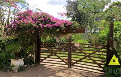 Imagem: A chácara possui 2.557m² de Área e está localizado em Prado