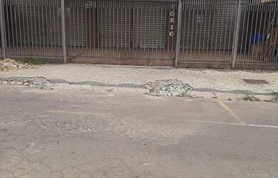 Imagem: O depósito possui 1 Vaga na garagem, 400m² de Área e está