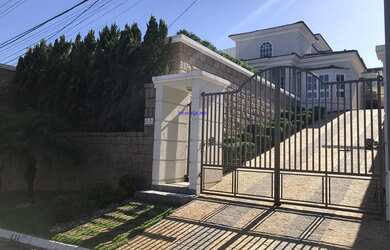 Imagem: A casa em condomínio possui 3 Dormitórios, 5 Banheiros, 5