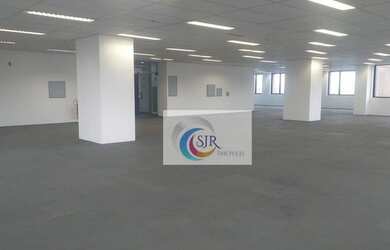 Imagem: O depósito possui 5 Vagas na garagem, 1.039m² de Área e