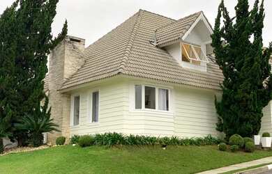 Imagem: A casa em condomínio possui 3 Dormitórios, 5 Banheiros, 4