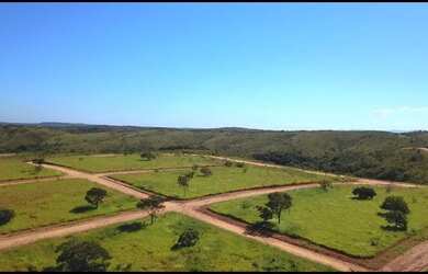 Imagem: O terreno possui 1.000m² de Área, Imóvel novo e está localizado