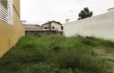 Imagem: O terreno possui 274m² de Área e está localizado em Laranjal