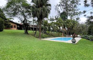 Imagem 1: Casa de condomínio na Granja Viana, 970m², piscina
