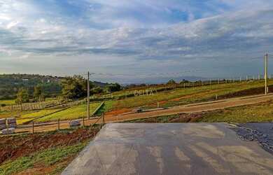 Imagem: O terreno possui 250m² de Área e Imóvel novo e está localizado