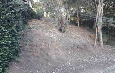 Imagem: O terreno possui 694m² de Área e está localizado em Cônego