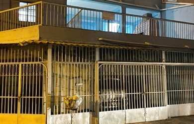 Imagem: A casa possui 5 Dormitórios, 5 Banheiros, 2 Vagas na garagem