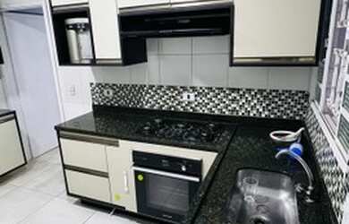 Imagem: A casa possui 3 Dormitórios, 2 Banheiros, 2 Vagas na garagem