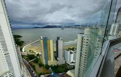 Imagem: O apartamento possui 3 Dormitórios, 4 Banheiros, 3 Vagas na