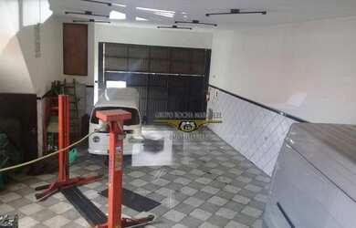 Imagem: O depósito possui 5 Vagas na garagem, 600m² de Área e está