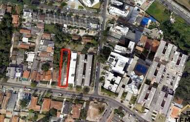 Imagem: O terreno possui 876m² de Área e está localizado em Cristo
