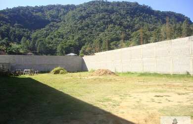 Imagem: O terreno está localizado em Albuquerque, Teresópolis à venda
