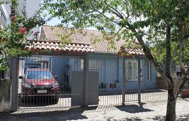 Imagem: PORTO ALEGRE - Casa Padrão - Menino Deus