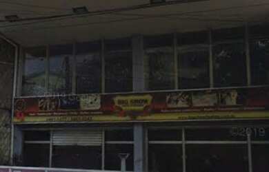 Imagem: O depósito possui 5 Vagas na garagem e 1236m² de Área e está