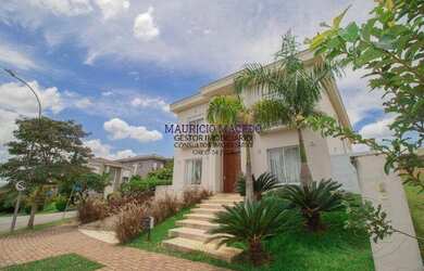 Imagem: A casa possui 5 Dormitórios, 5 Banheiros, 548m² de Área e