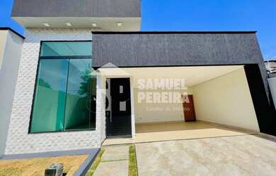 Imagem: A casa possui 3 Dormitórios, 3 Banheiros, 4 Vagas na garagem