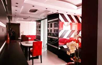 Imagem: O apartamento possui 3 Dormitórios, 1 Banheiro, 1 Vaga na garagem