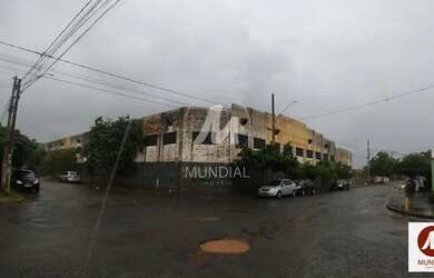 Imagem: O depósito possui 3.200m² de Área e está localizado em