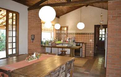 Imagem: A casa em condomínio possui 3 Dormitórios, 4 Banheiros, 3