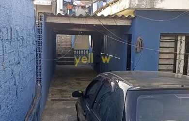 Imagem: A casa possui 4 Dormitórios, 3 Banheiros, 3 Vagas na garagem