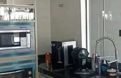 Imagem: A casa em condomínio possui 4 Dormitórios, 5 Banheiros, 5