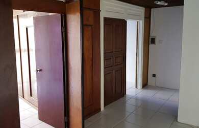 Imagem: O depósito possui 2 Vagas na garagem e 45m² de Área e está