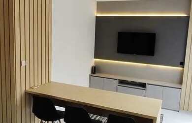 Imagem: O apartamento possui 1 Dormitório, 1 Banheiro, 1 Vaga na garagem