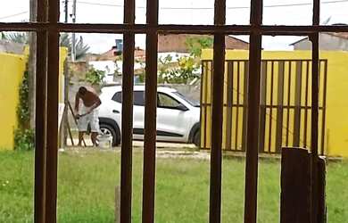 Imagem: A casa possui 2 Dormitórios, 2 Banheiros, 4 Vagas na garagem